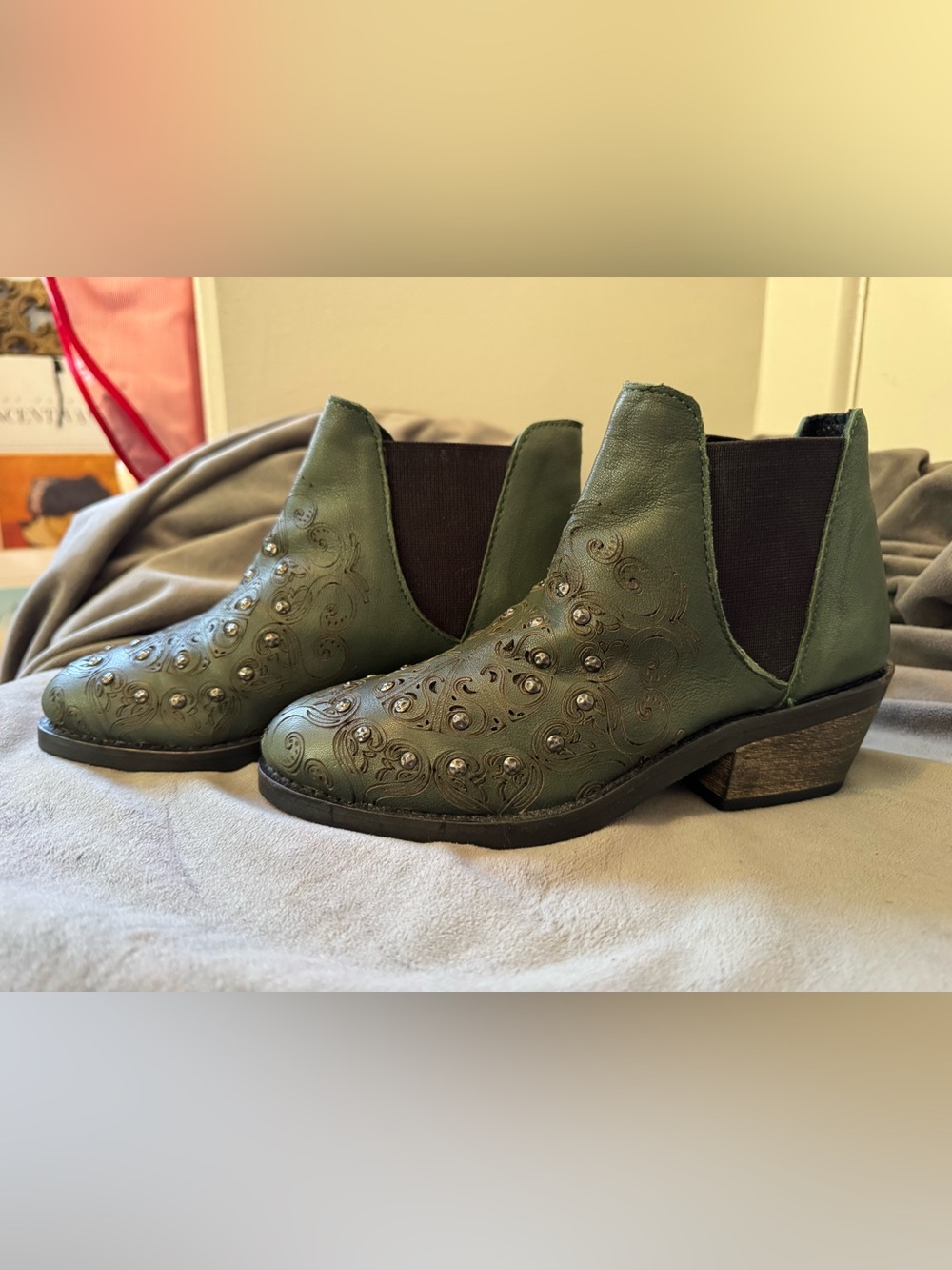 Faryl Robin Sacral Olive Green Leather Studded Western Ankle Boots Size 5